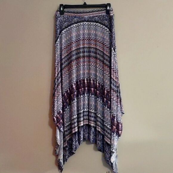 Cato Women's Size M Boho Ethnic Skirt Red Cream Blue Black Handkerchief Pull‎ On - Picture 1 of 7